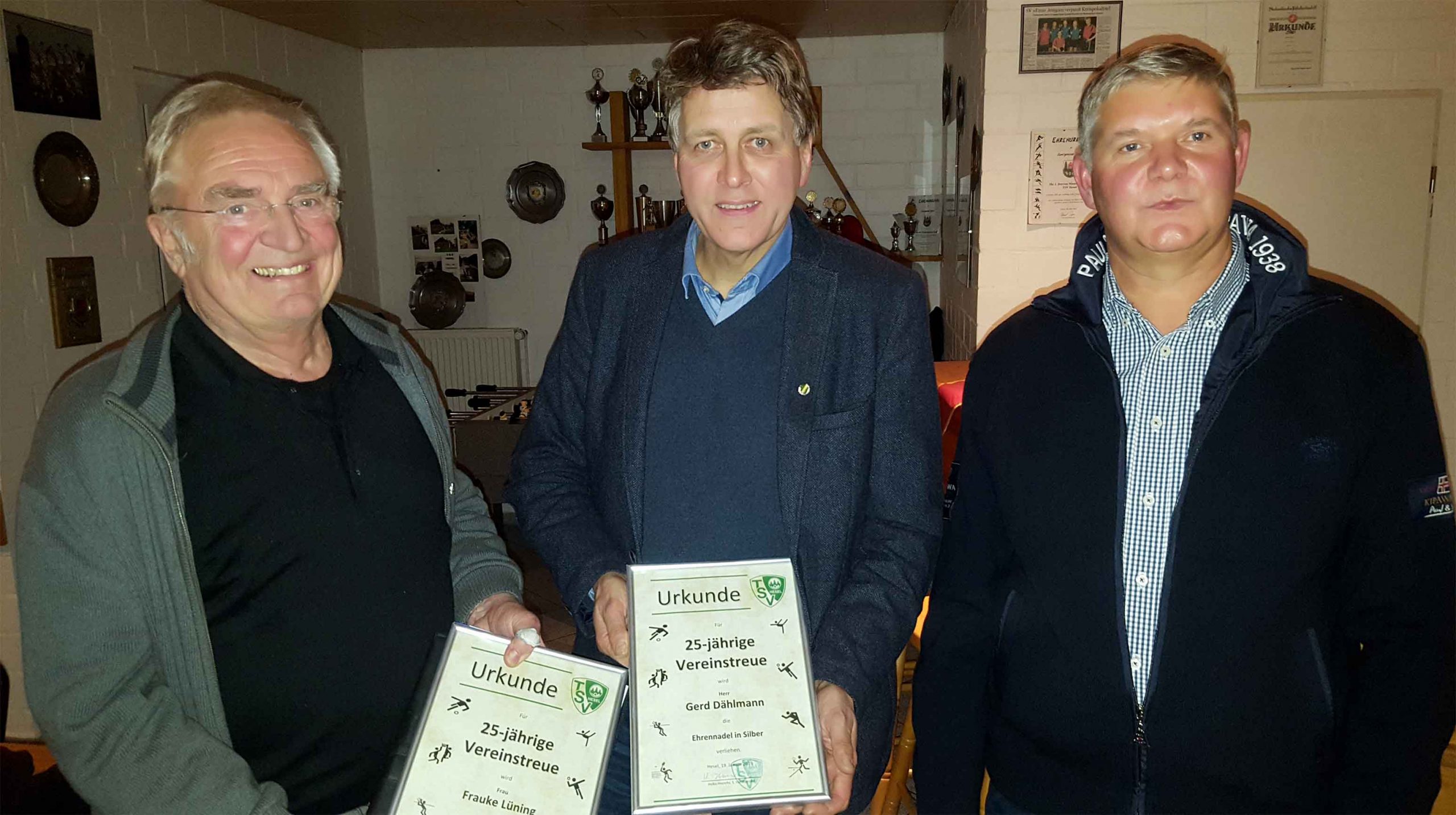 Mehr über den Artikel erfahren Ehrungen zu 25-jähriger Vereinstreue